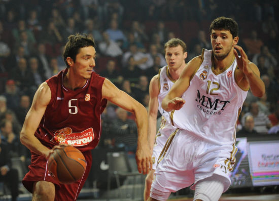 阿莱格里：现在的成绩并不是惊喜；迈尼昂是世界前三门将之一（阿莱格里称当前战绩不算意外 迈尼昂跻身世界前三门将）