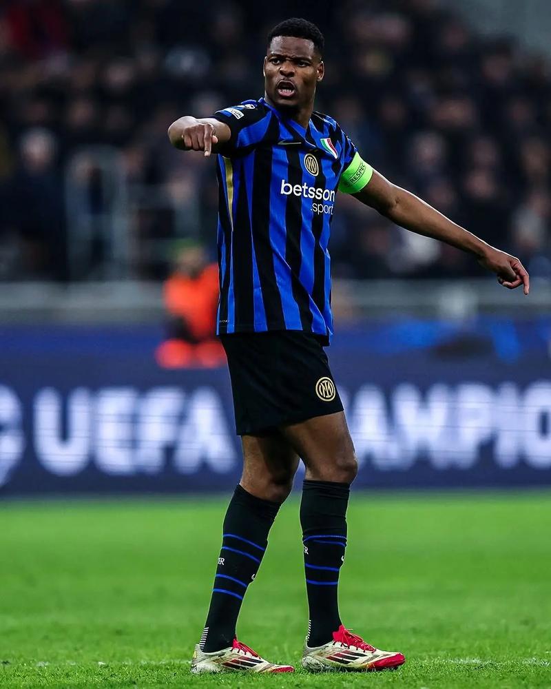 酋长球场稳坐榜首 阿森纳完胜布伦特福德