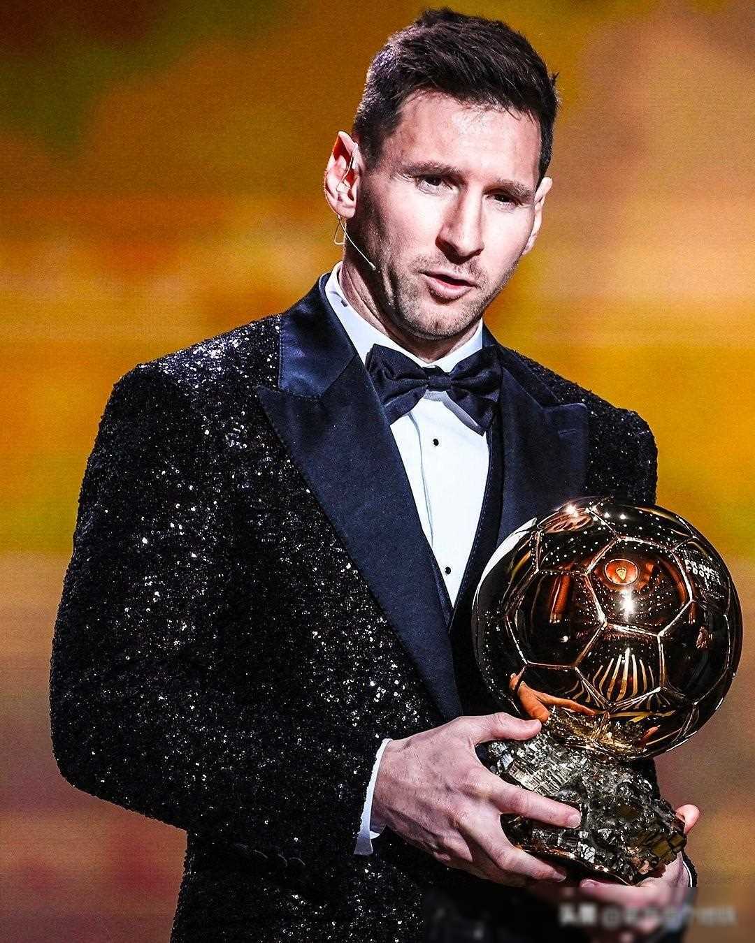 英格兰U21队11月大名单：里科-刘易斯、小贝林、吉滕斯入选（英格兰U21公布11月征召名单：里科-刘易斯、小贝林、吉滕斯在列）