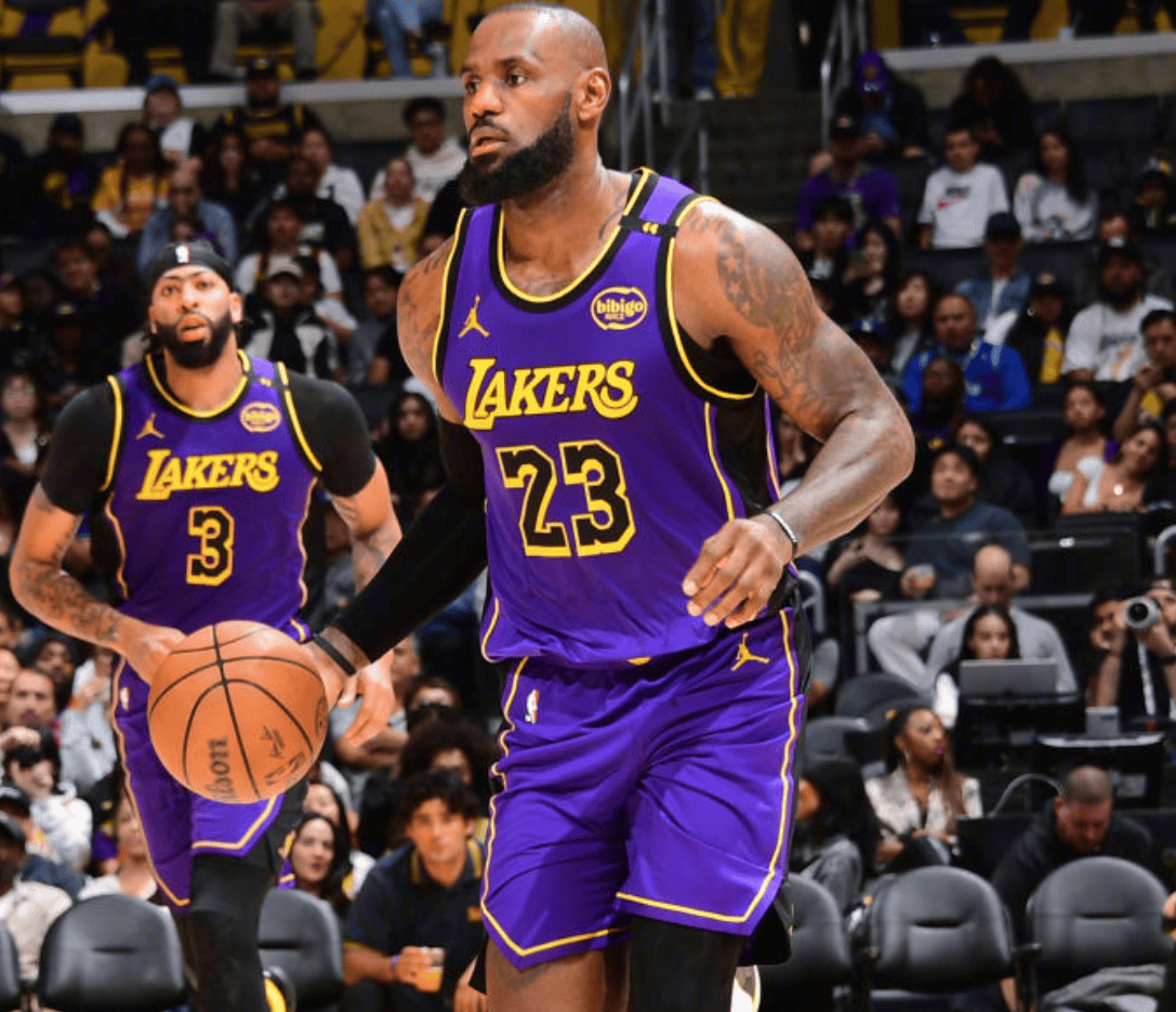 萨里：看到空荡荡的看台，我有些难过（萨里坦言：面对空荡看台，我感到难过）