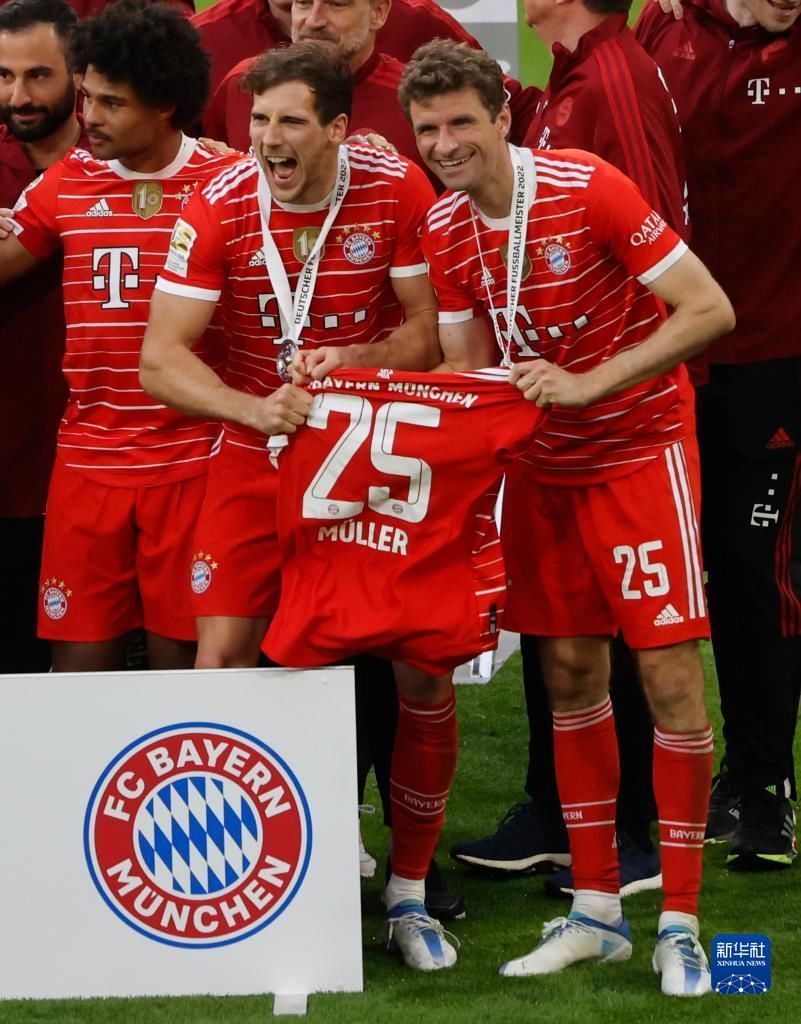 斯帕莱蒂：伊尔迪兹续约不归我管；若国家队需要愿意提供帮助